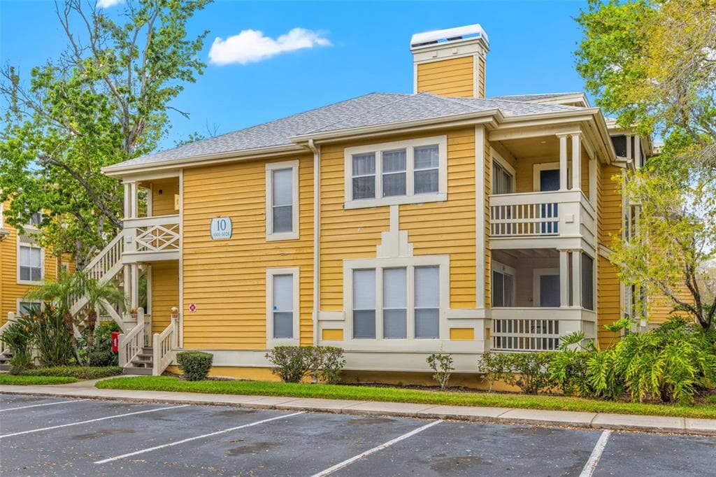 115 112TH AVENUE NE UNIT 1027 ST PETERSBURG, FL 33716
