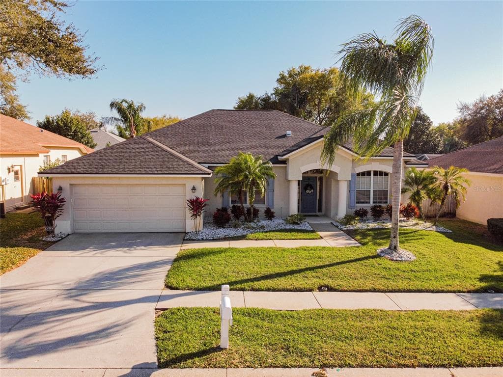 1172 SAWGRASS DRIVE TARPON SPRINGS, FL 34689