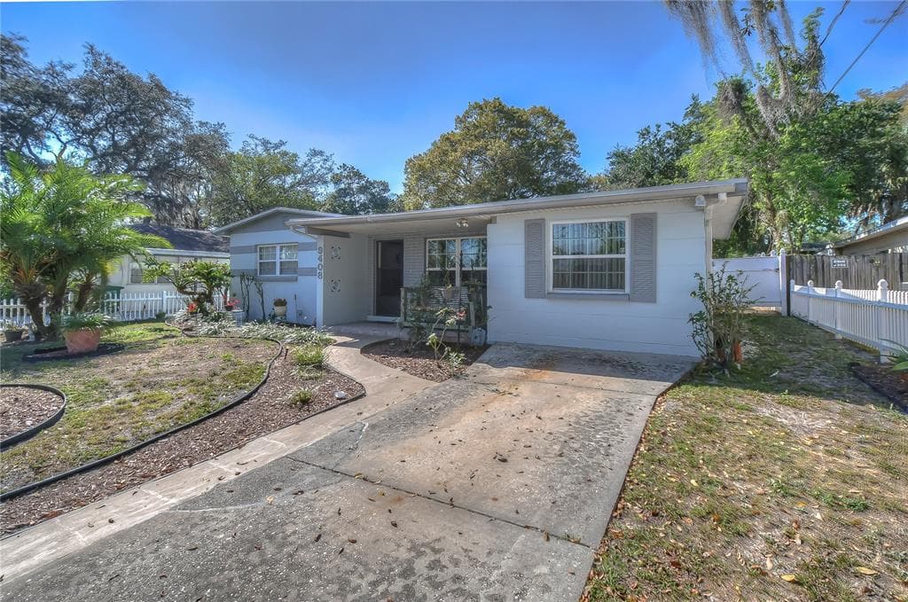 9408 N VALLE DRIVE TAMPA, FL 33612