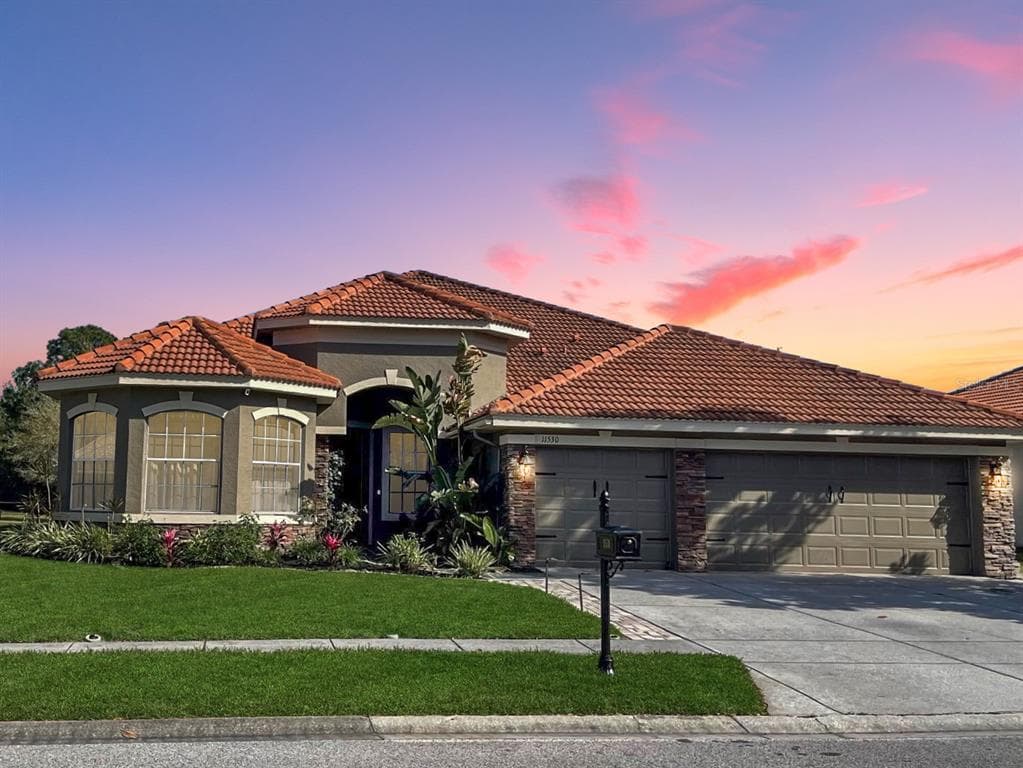 11530 OYSTER BAY CIRCLE NEW PORT RICHEY, FL 34654