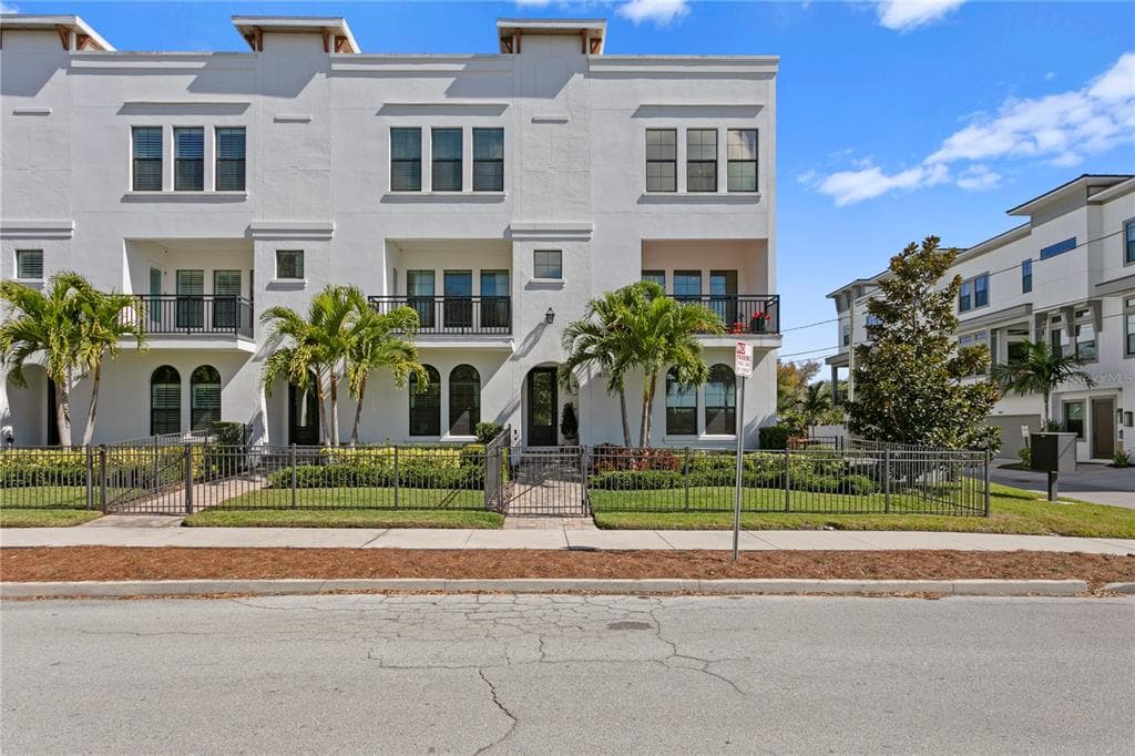 1835 5TH STREET N ST PETERSBURG, FL 33704