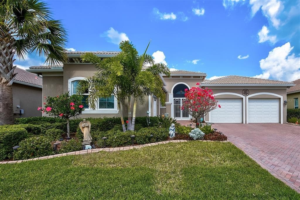 16011 CAPE CORAL DRIVE WIMAUMA, FL 33598