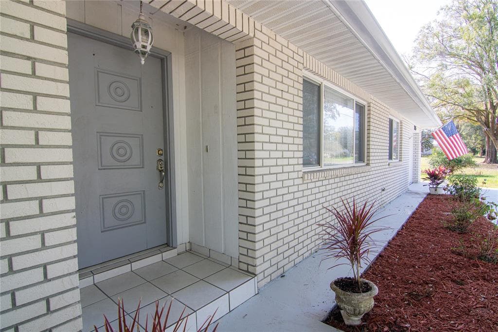 215 MORNINGSIDE DRIVE VALRICO, FL 33594