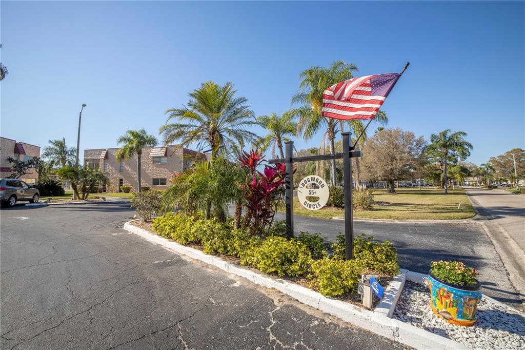 117 DOGWOOD CIRCLE UNIT 117 SEMINOLE, FL 33777