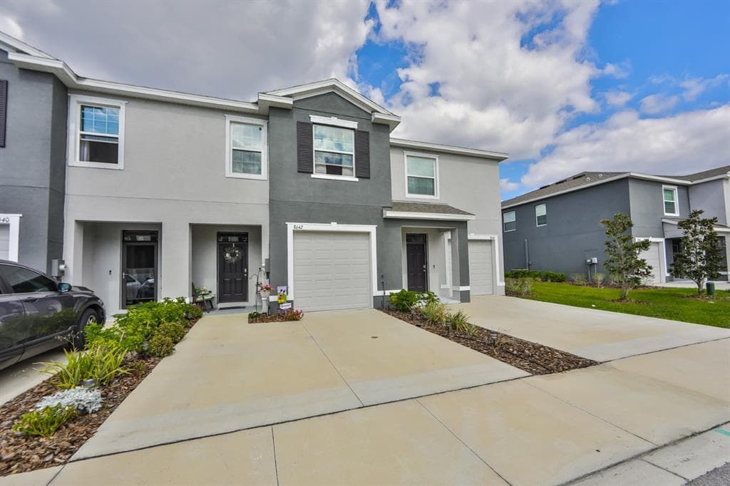 8642 FALLING BLUE PLACE RIVERVIEW, FL 33578