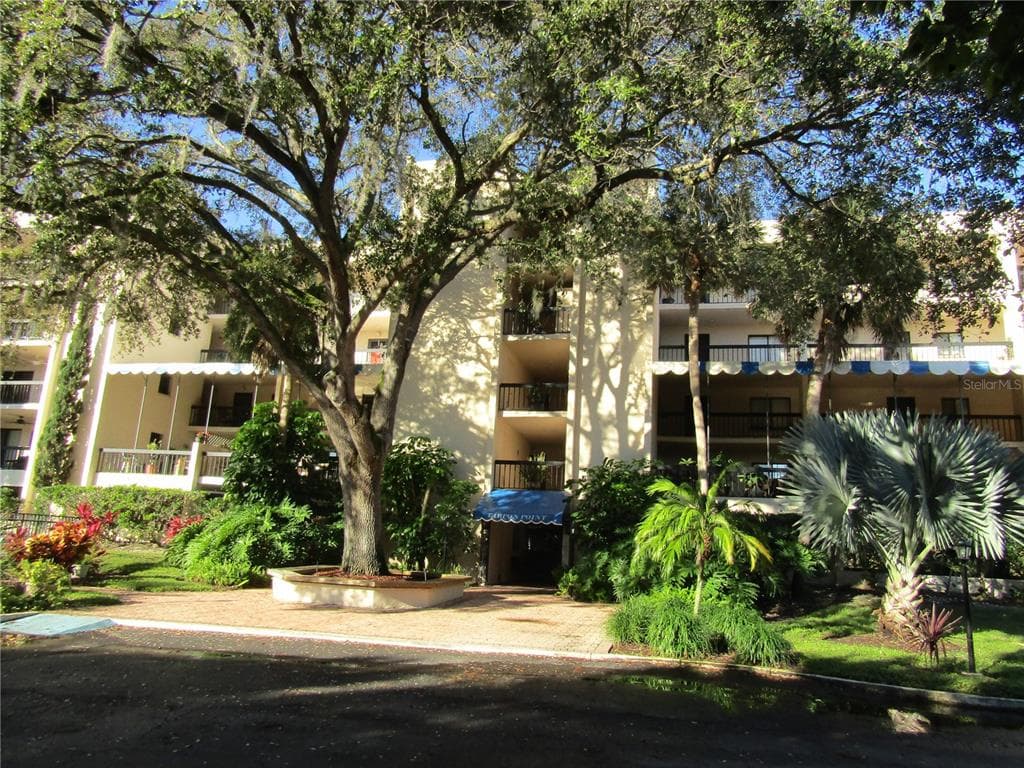 205 TARPON POINT UNIT None TARPON SPRINGS, FL 34689