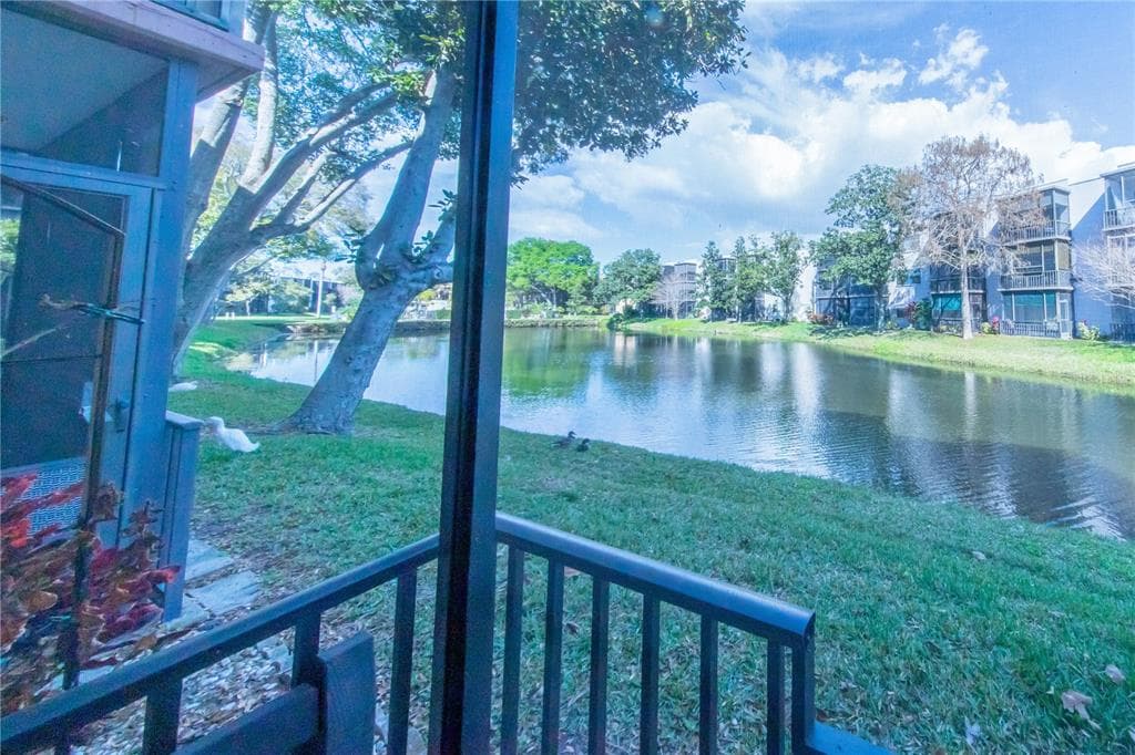 7951 58TH AVENUE N UNIT 102 ST PETERSBURG, FL 33709