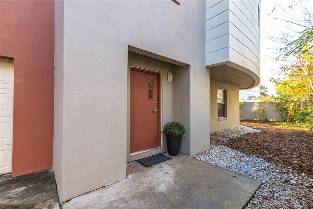 3405 W SWANN AVENUE UNIT 5 TAMPA, FL 33609