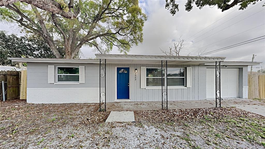 4949 LAKE RIDGE LANE HOLIDAY, FL 34690