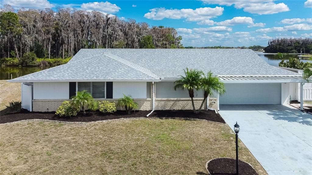 1415 SETON HALL DRIVE SUN CITY CENTER, FL 33573
