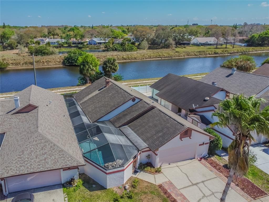 6933 SILVERMILL DRIVE TAMPA, FL 33635