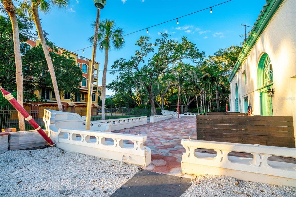 1700 PARK STREET N UNIT 111 ST PETERSBURG, FL 33710