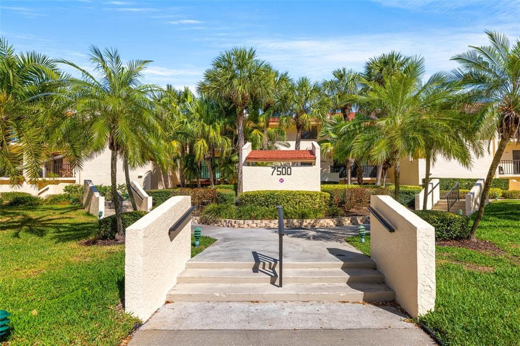 7500 SUNSHINE SKYWAY LANE S UNIT T3 ST PETERSBURG, FL 33711