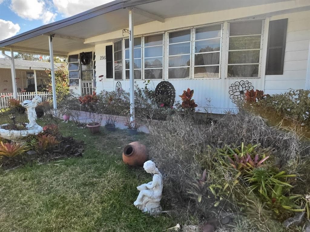 2561 BROOKSIDE CIRCLE MOUNT DORA, FL 32757