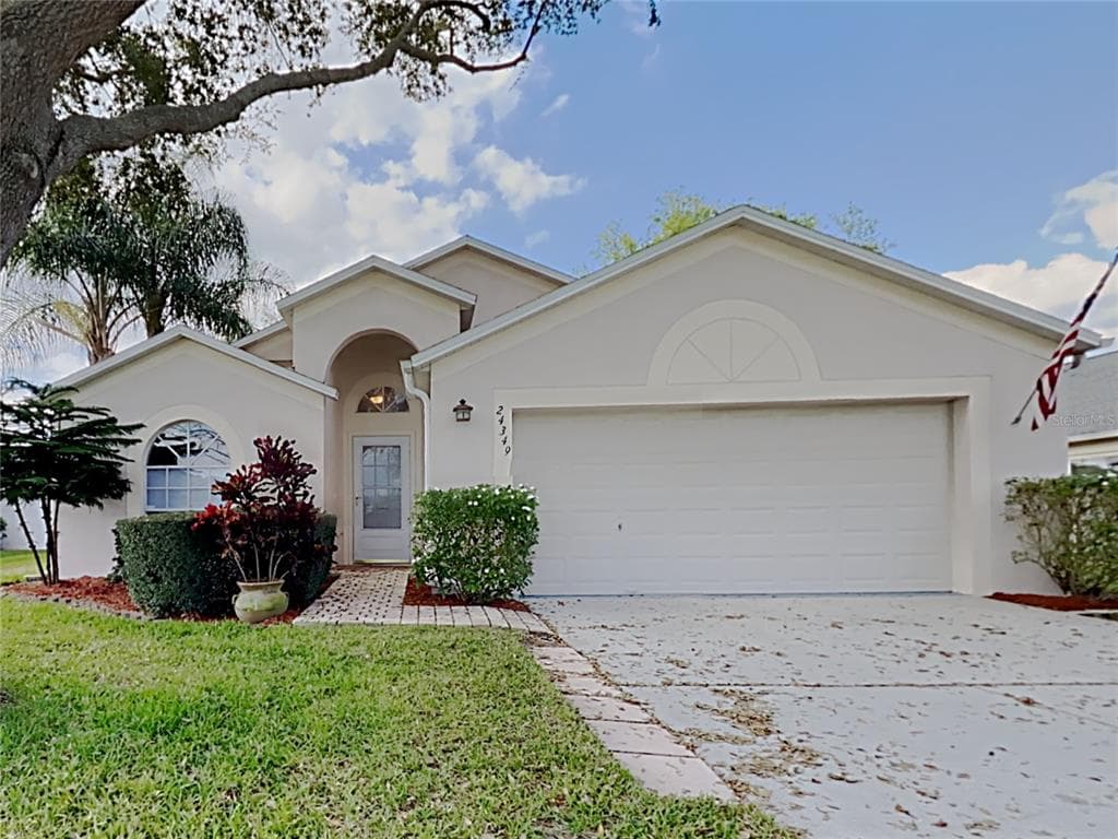 24349 ROLLING VIEW COURT LUTZ, FL 33559