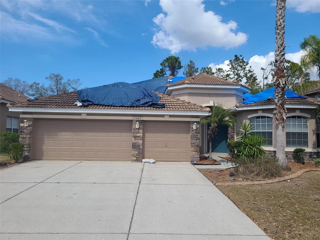 11407 OYSTER BAY CIRCLE NEW PORT RICHEY, FL 34654