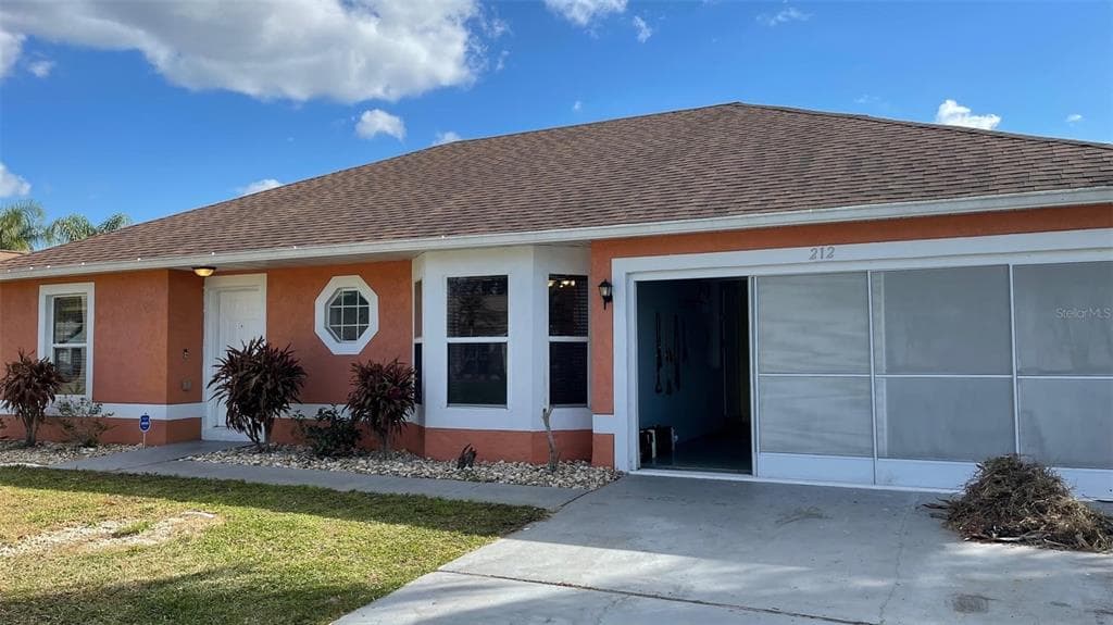 212 CANTERBURY COURT KISSIMMEE, FL 34758