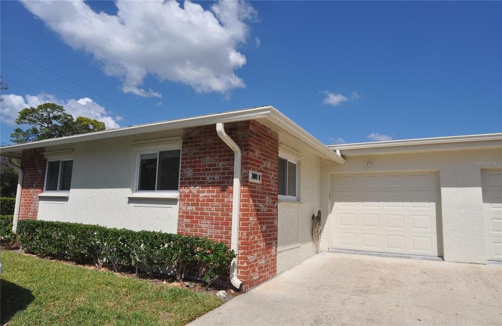 1009 QUEEN ANNE DRIVE UNIT D PALM HARBOR, FL 34684