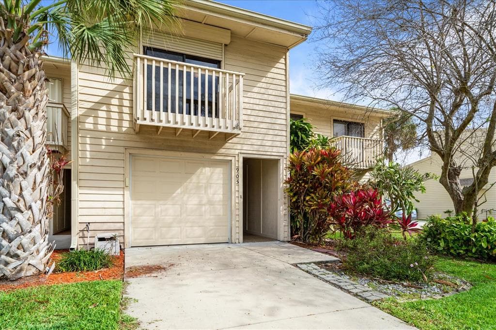6435 92ND PLACE N UNIT 905 PINELLAS PARK, FL 33782