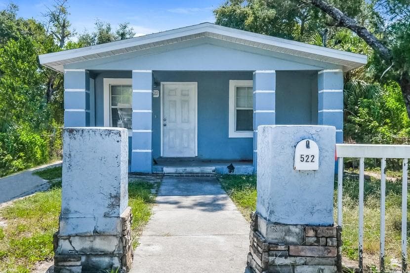 522 E LIME STREET TARPON SPRINGS, FL 34689