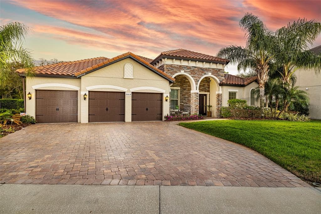 20014 WELLINGTON MANOR BOULEVARD LUTZ, FL 33549