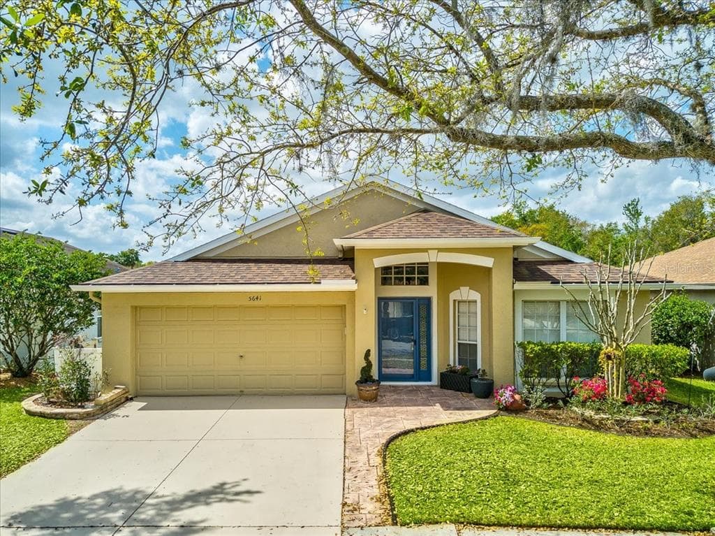 5641 WAR ADMIRAL DRIVE WESLEY CHAPEL, FL 33544