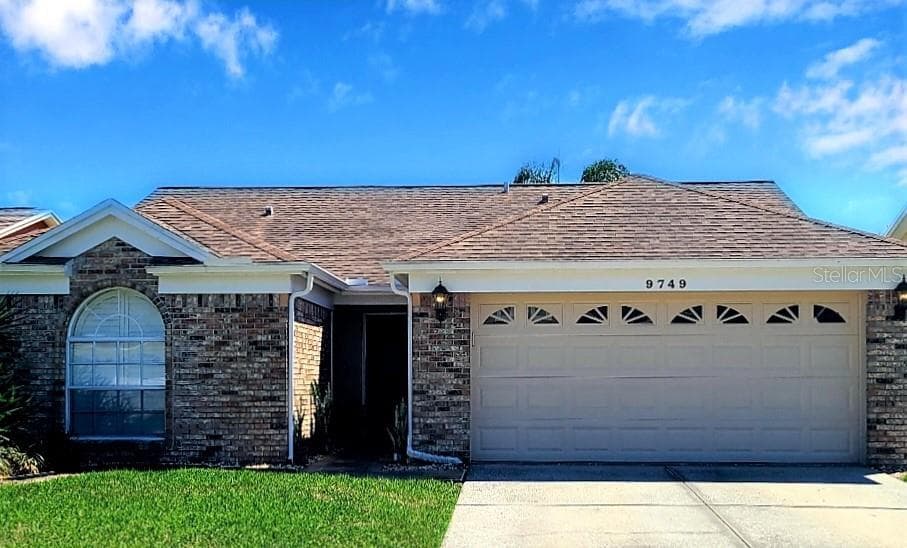 9749 FOX HOLLOW ROAD TAMPA, FL 33647