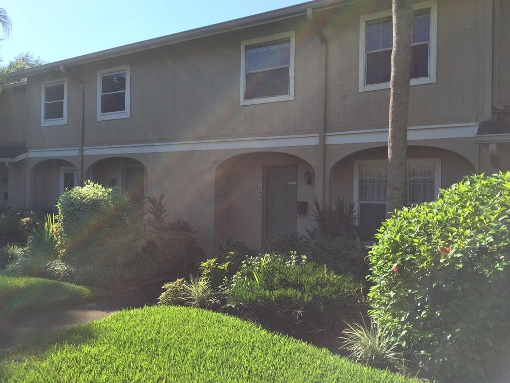 7606 DELEON COURT TAMPA, FL 33615
