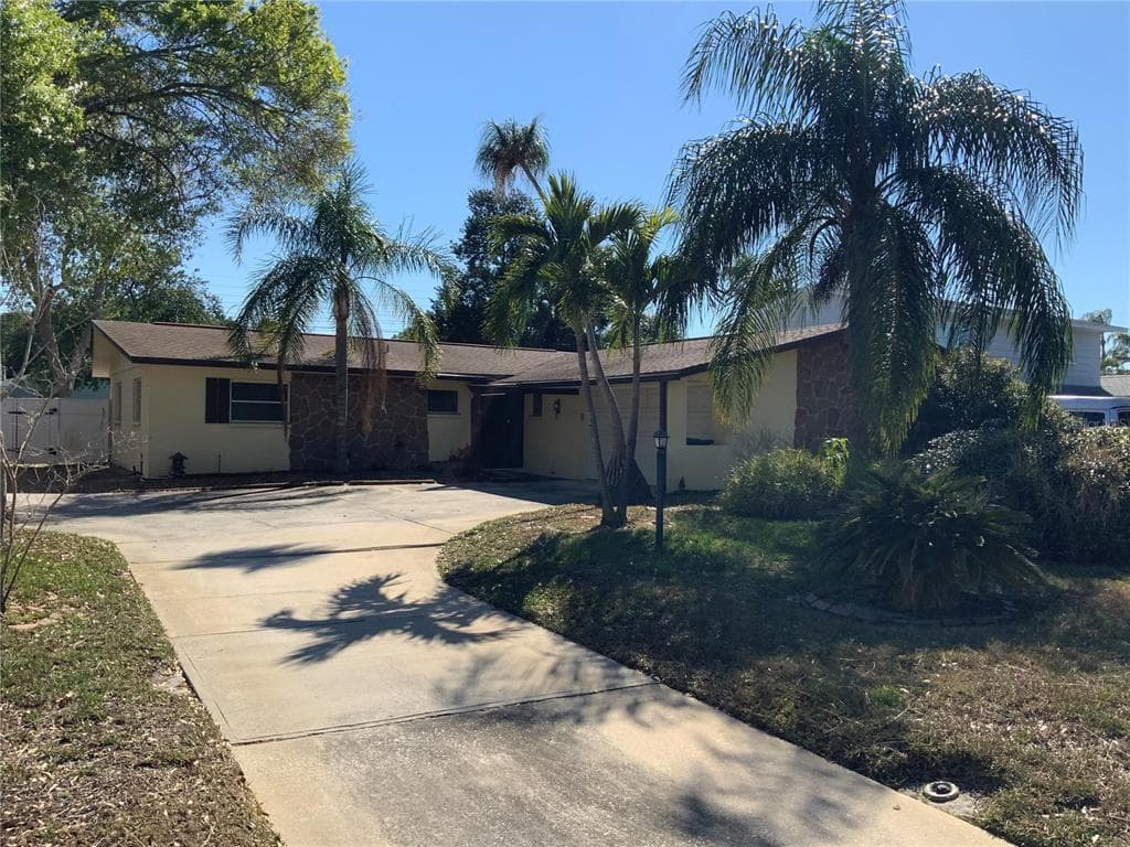 13328 87TH AVENUE SEMINOLE, FL 33776