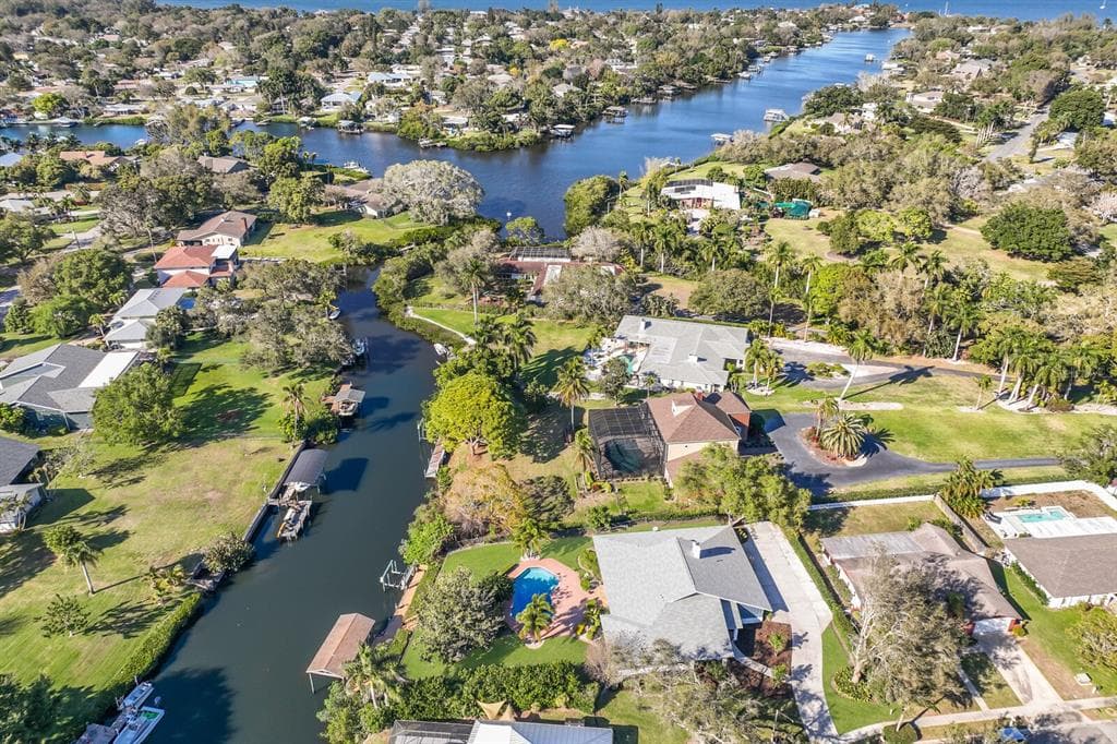 6320 5TH AVENUE NW BRADENTON, FL 34209
