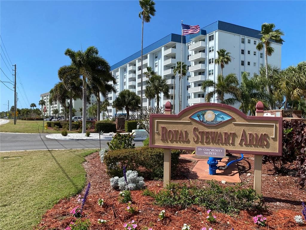 7 ELGIN PLACE UNIT 307 DUNEDIN, FL 34698