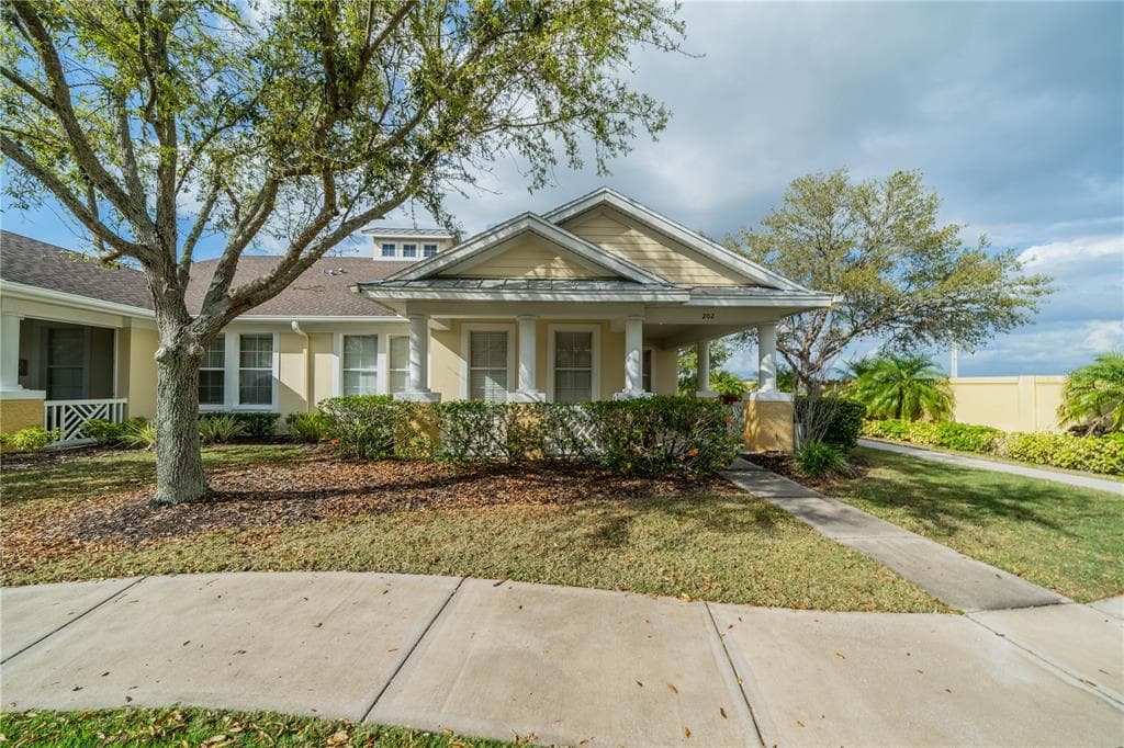 202 OCEANIA COURT APOLLO BEACH, FL 33572