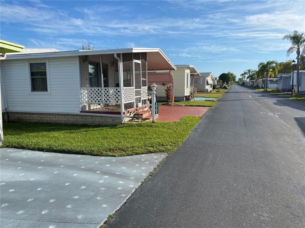 138 FERN PALM STREET LARGO, FL 33778