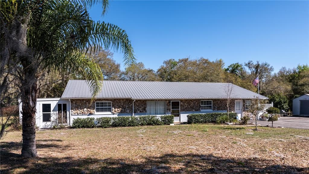32820 LEWIS COURT LEESBURG, FL 34748