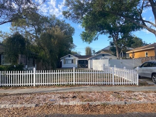 545 11TH AVENUE N