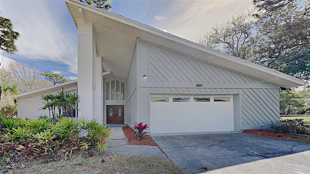 2071 RAINBOW FARMS DRIVE SAFETY HARBOR, FL 34695