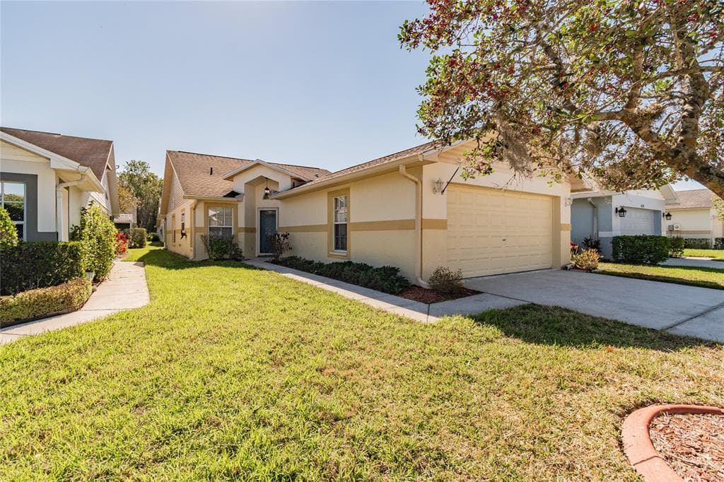 6330 GENTLE BEN CIRCLE WESLEY CHAPEL, FL 33544