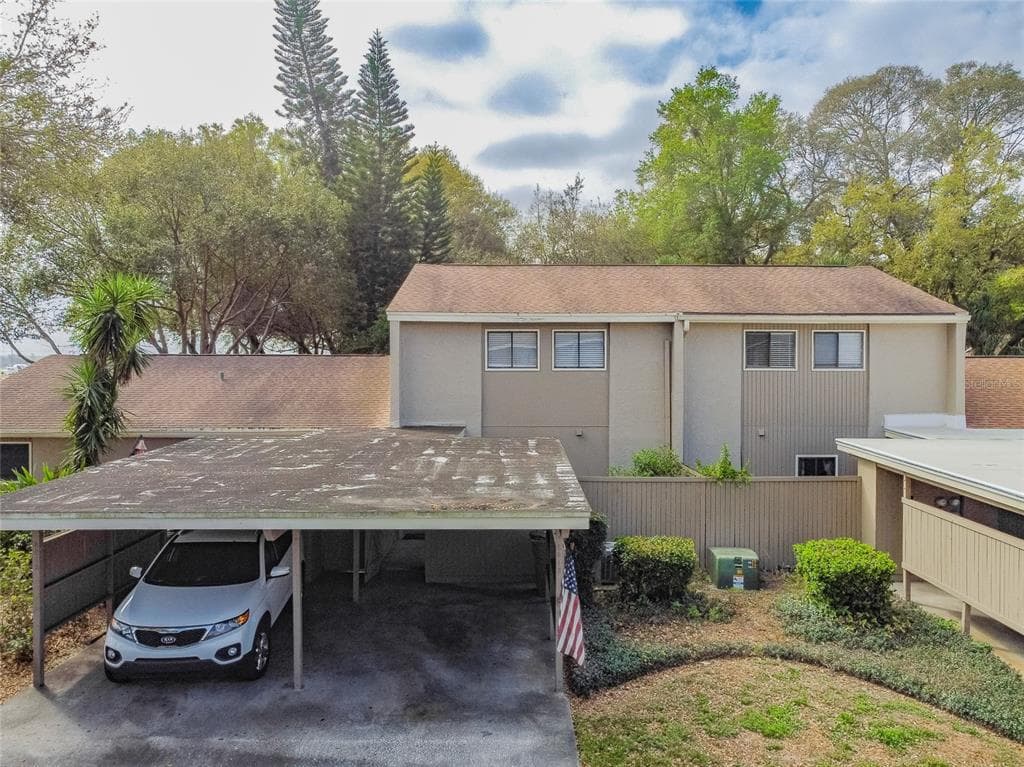 8013 PEACH DRIVE TEMPLE TERRACE, FL 33637