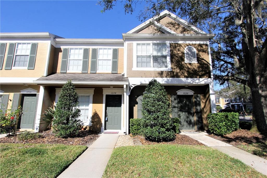 1228 THROCKMORTON DRIVE WESLEY CHAPEL, FL 33543