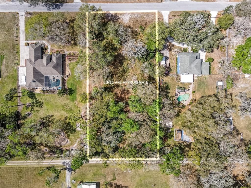 18827 CARR DRIVE LUTZ, FL 33559
