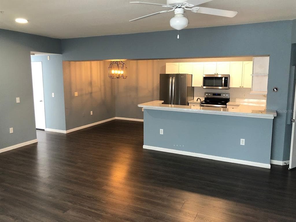 5125 PALM SPRINGS BOULEVARD UNIT 8101 TAMPA, FL 33647