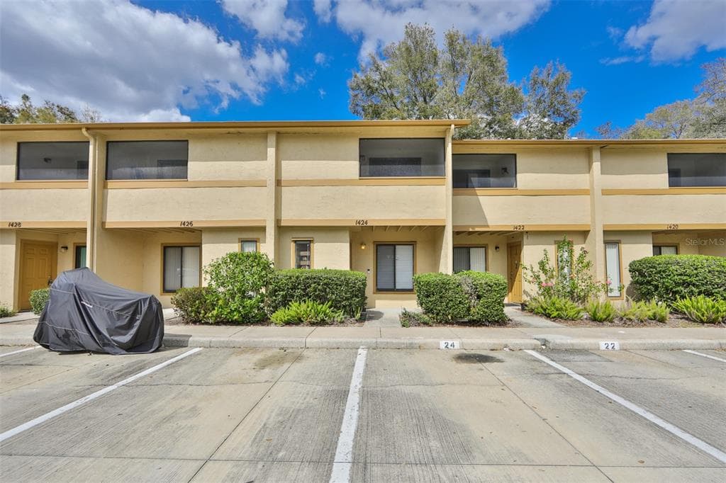 1424 HIGHLAND RIDGE CIRCLE
