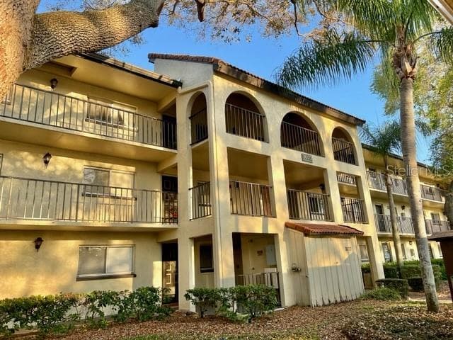 3077 CASA DEL SOL CIRCLE UNIT 105 CLEARWATER, FL 33761