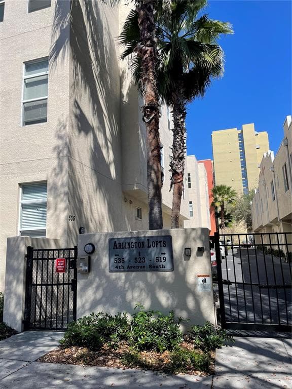 523 4TH AVENUE S UNIT 17