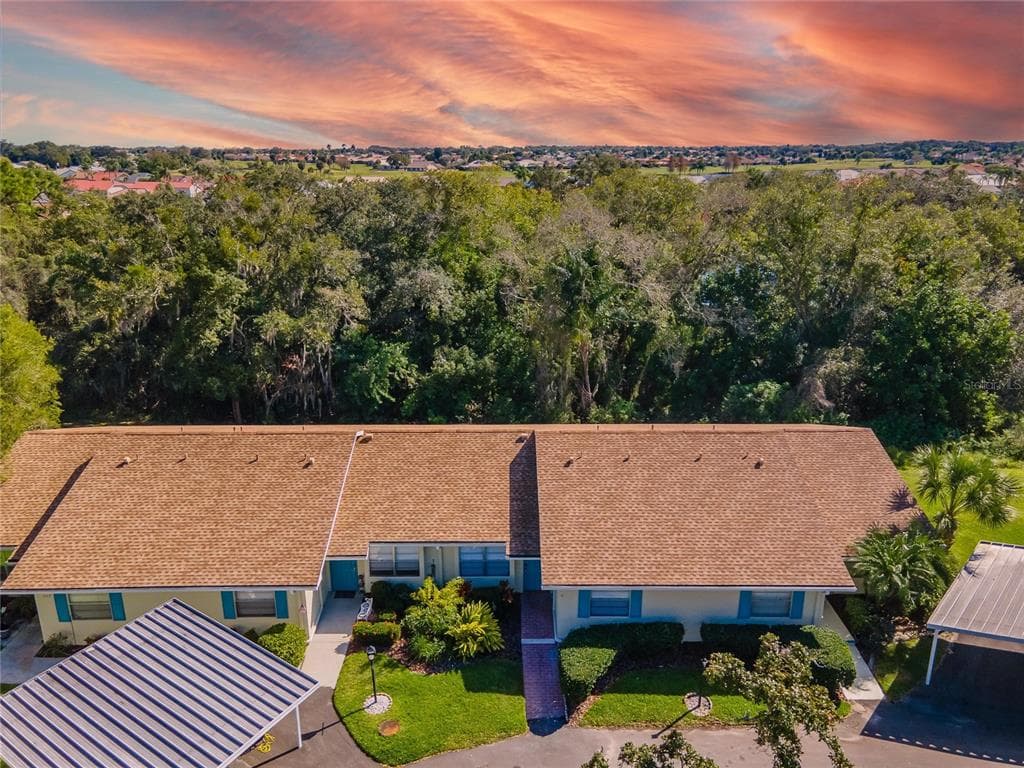 406 LAKE POINT COURT SUN CITY CENTER, FL 33573