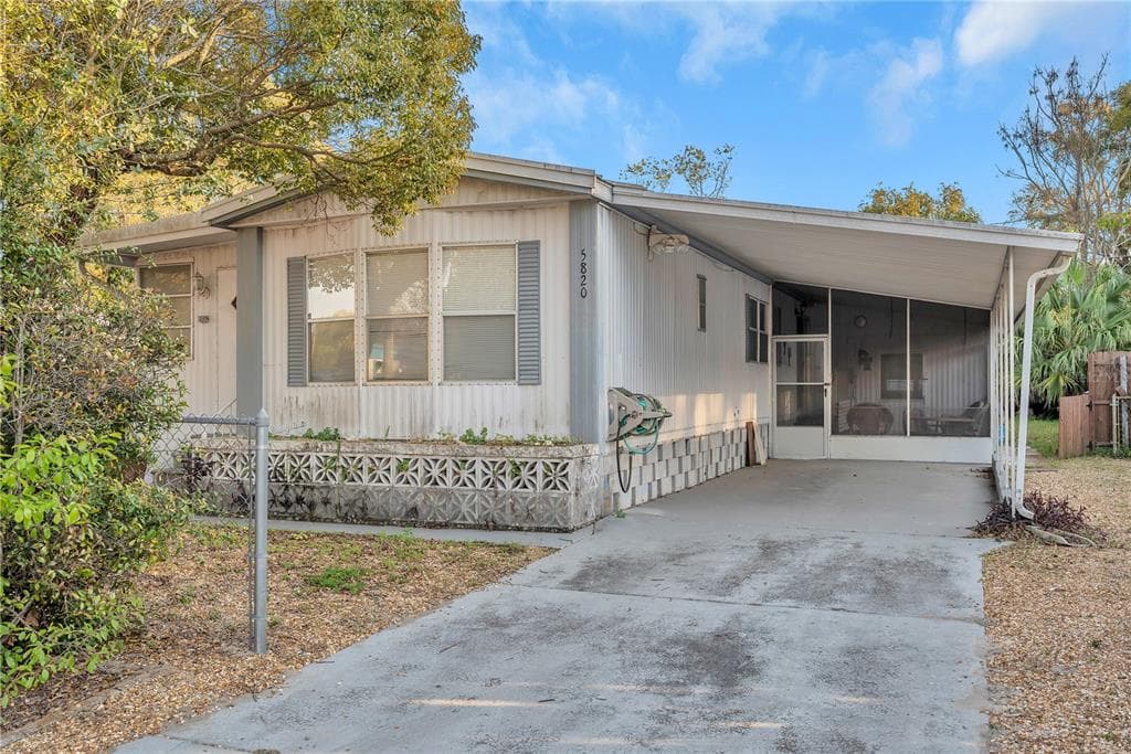 5820 ASHEN AVENUE NEW PORT RICHEY, FL 34652