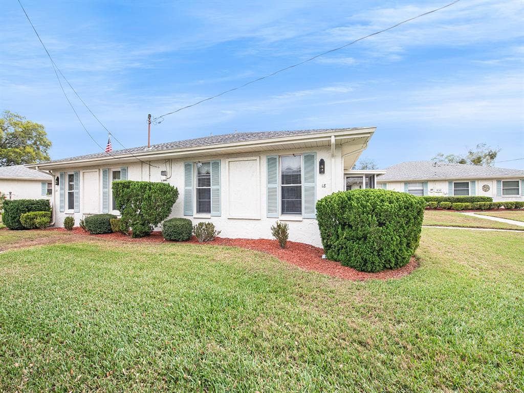1903 CANTERBURY LANE UNIT B18 SUN CITY CENTER, FL 33573