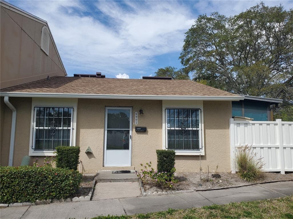 6901 CASA VERDE COURT UNIT 6901 TAMPA, FL 33615