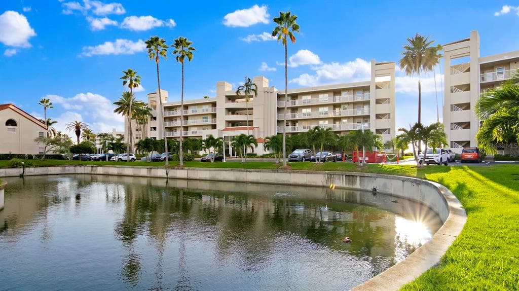 5801 BAHIA DEL MAR CIRCLE UNIT 509 ST PETERSBURG, FL 33715
