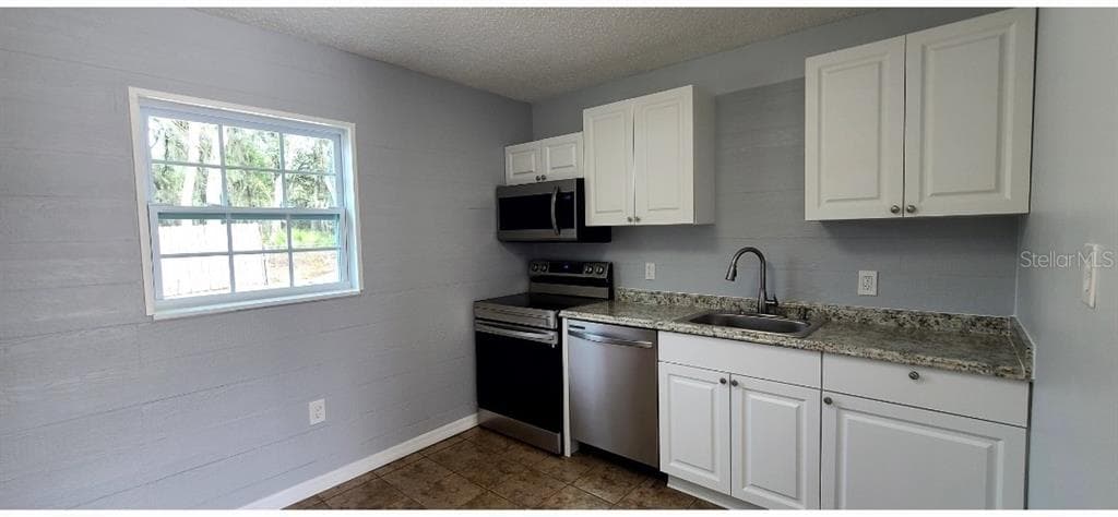 2334 NORTH ROXBURY ROAD AVON PARK, FL 33825